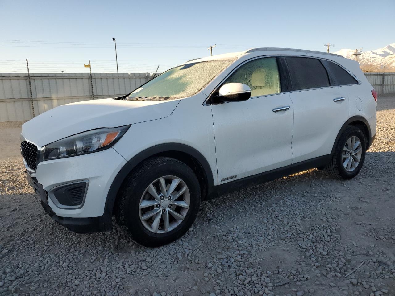 2017 KIA SORENTO LX