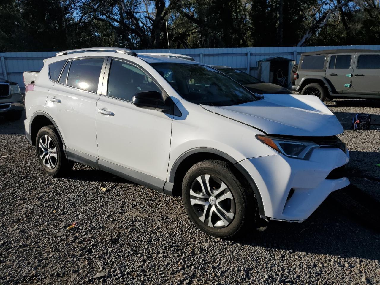 2018 TOYOTA RAV4 LE - Image 4