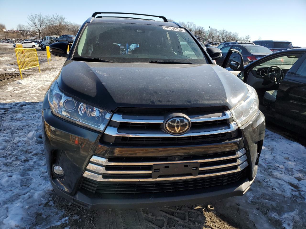2018 TOYOTA HIGHLANDER - Image 5