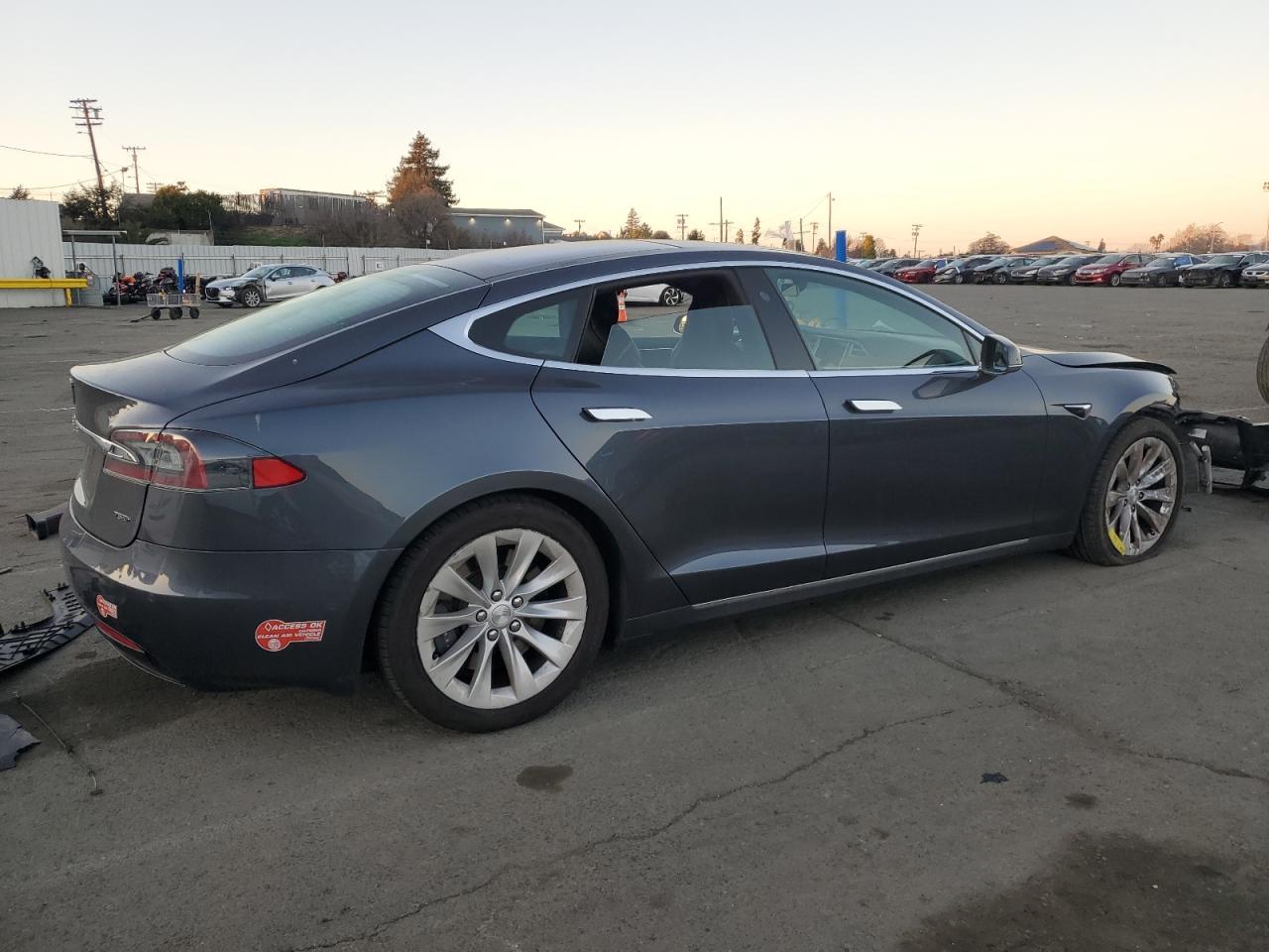 2017 TESLA MODEL S - Фото 3