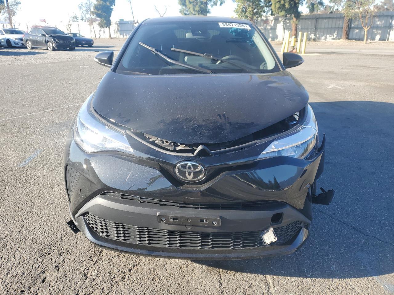 2021 TOYOTA C-HR XLE - Фото 5