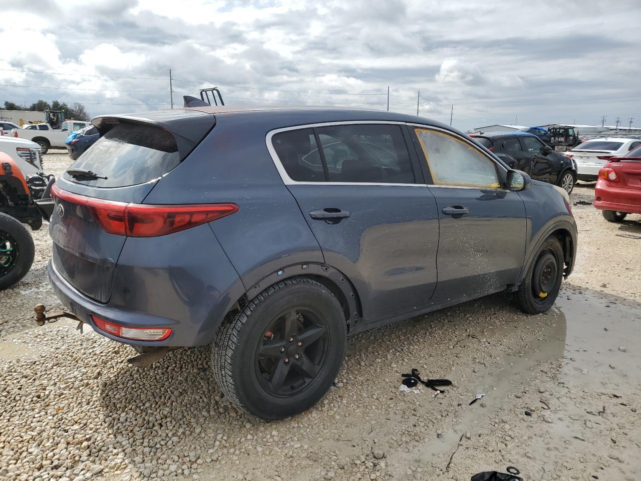 2017 KIA SPORTAGE L - Image 3