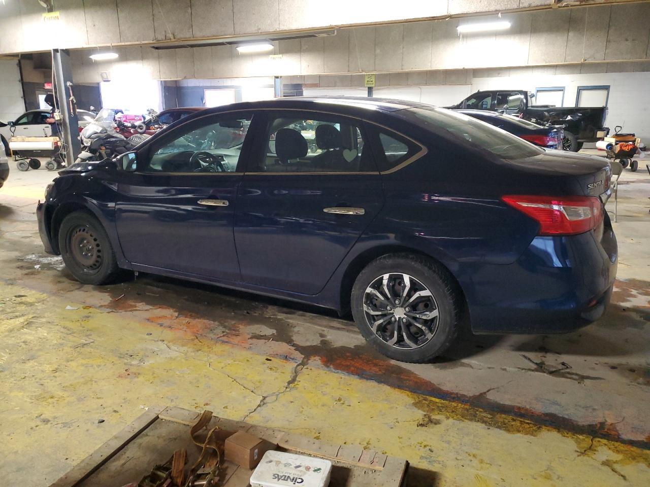 2018 NISSAN SENTRA S - Фото 2