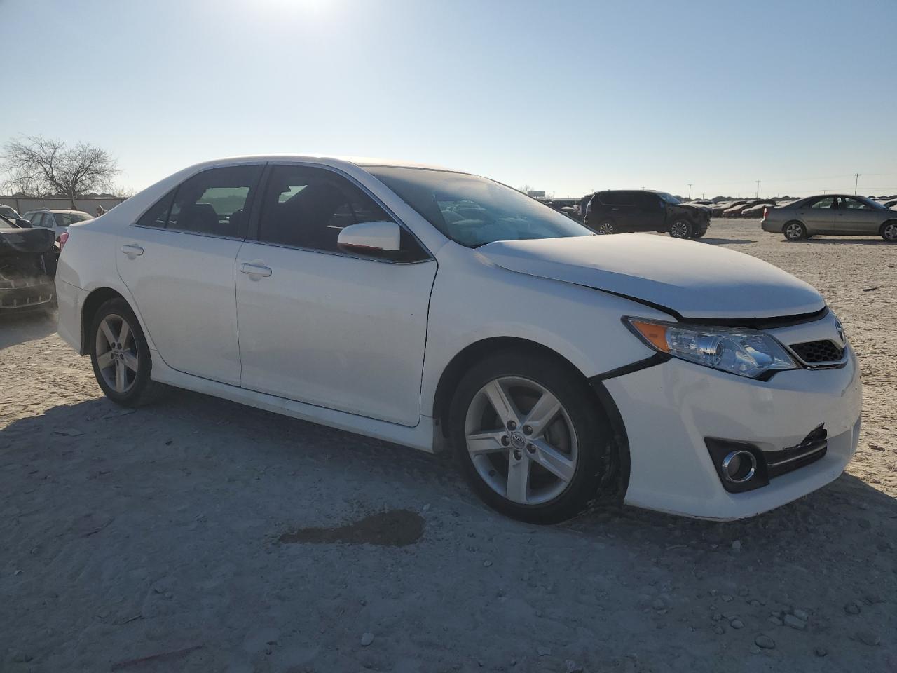 2014 TOYOTA CAMRY L - Image 4