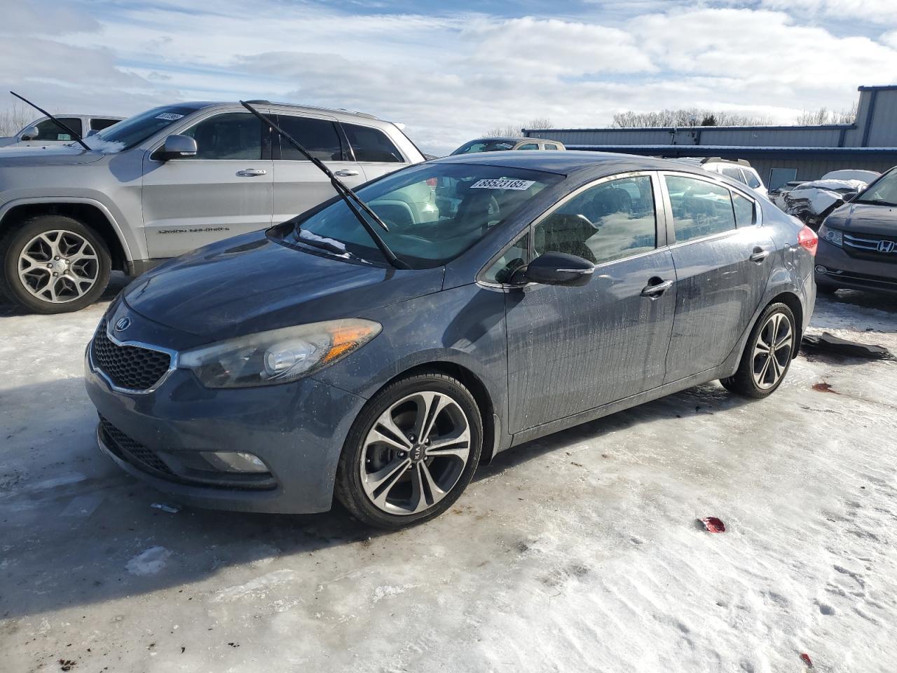 2016 KIA FORTE EX car image