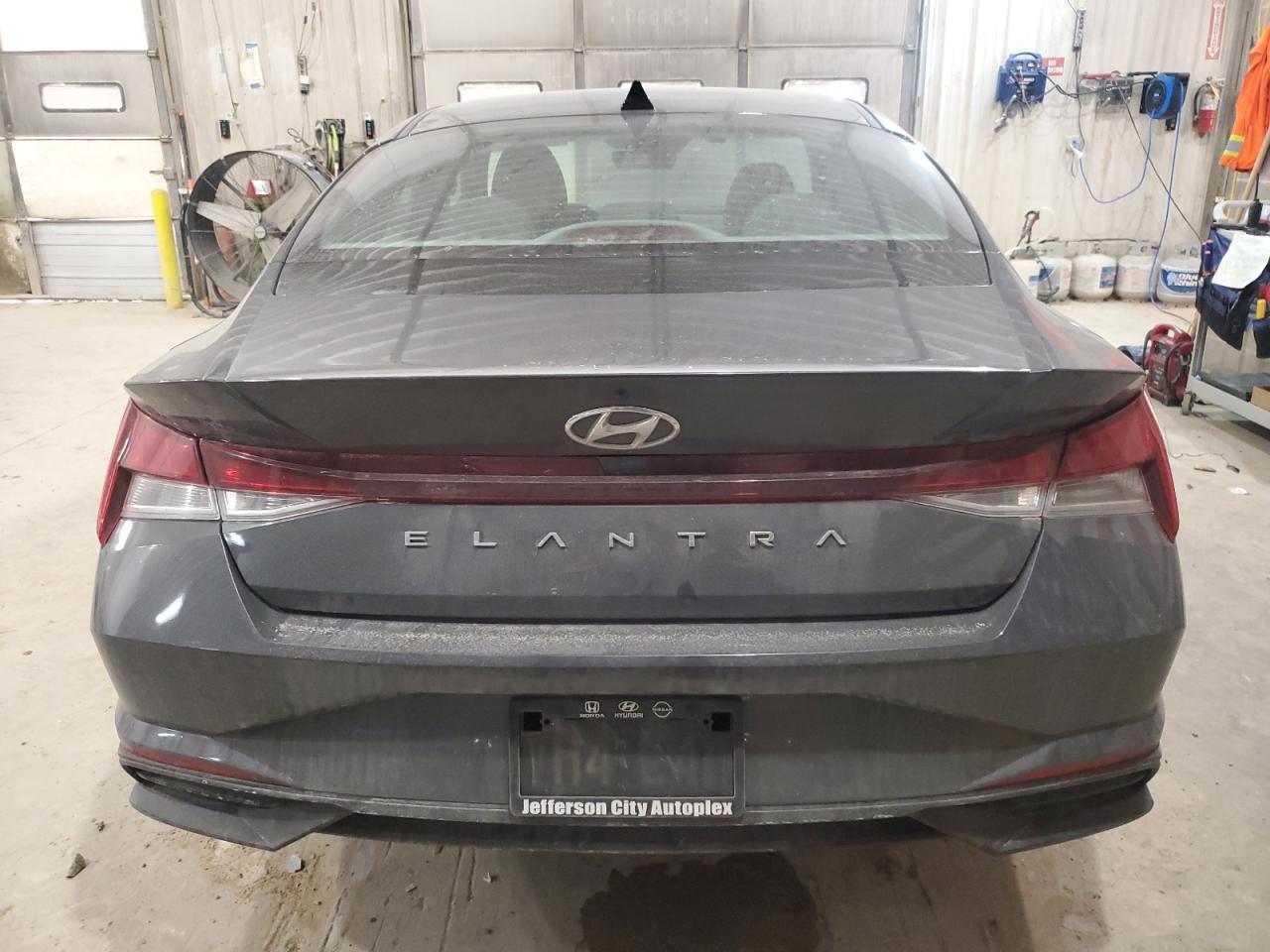 2023 HYUNDAI ELANTRA SE - Image 6