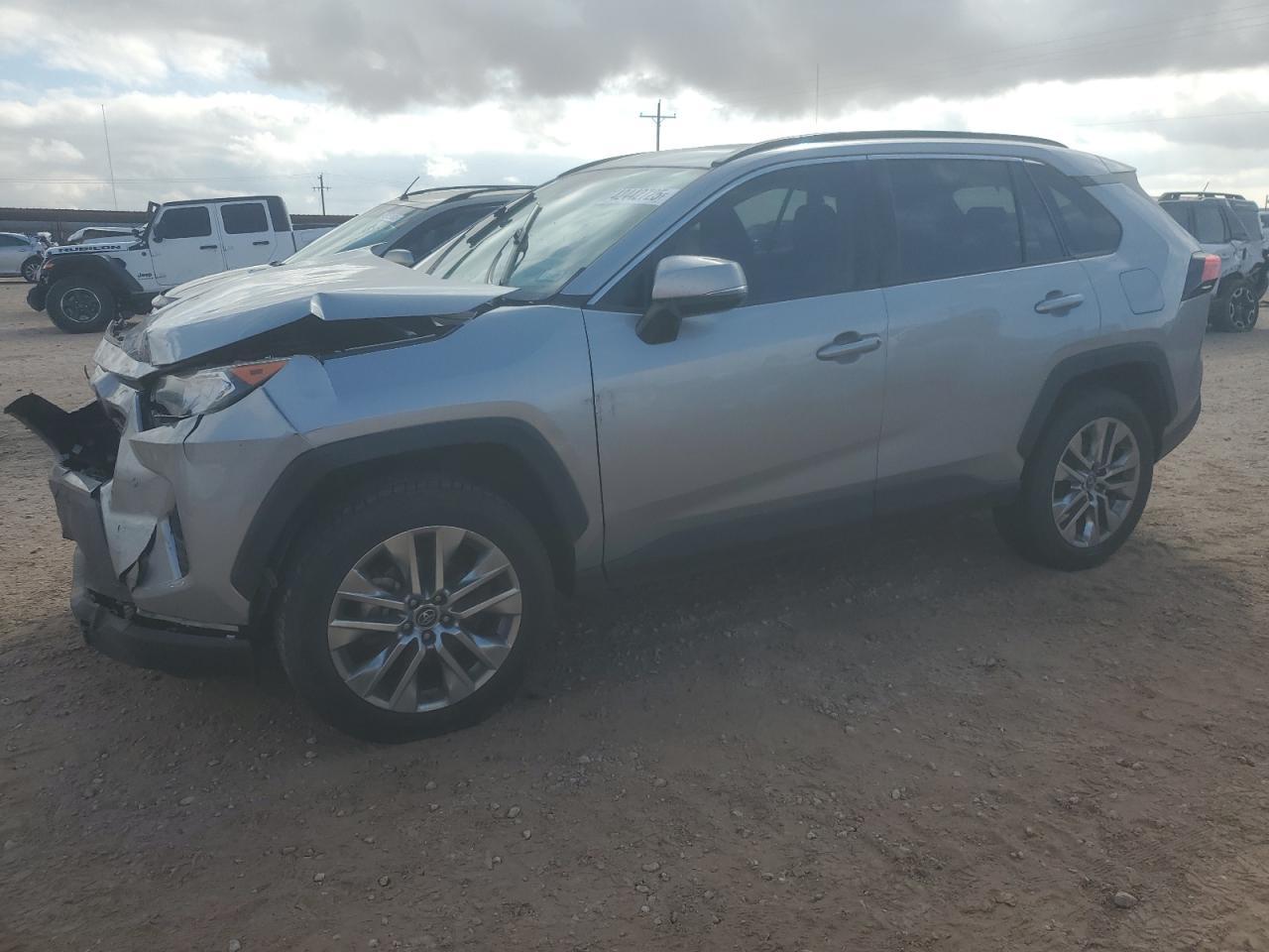 2019 TOYOTA RAV4 XLE P