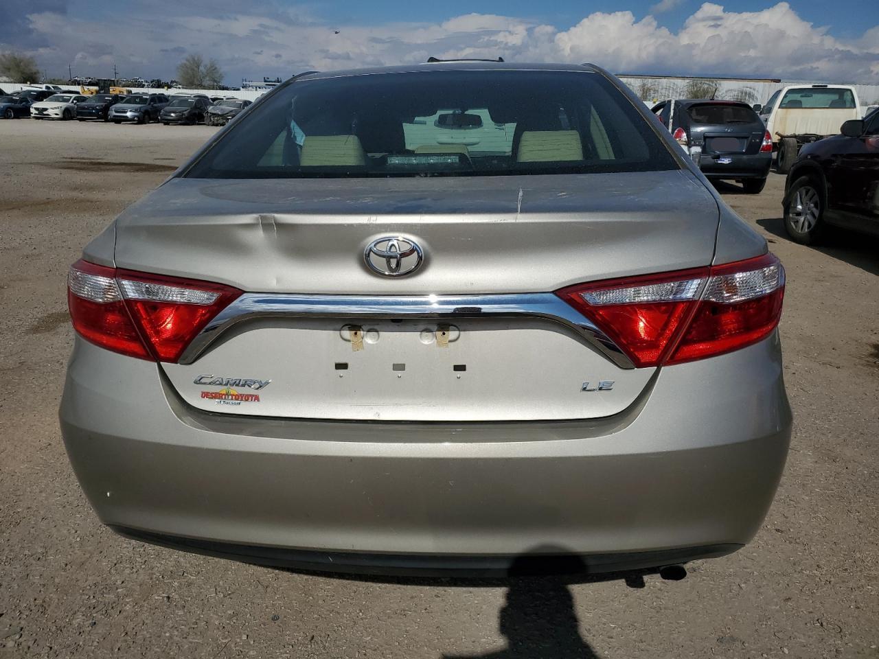 2017 TOYOTA CAMRY LE - Фото 6