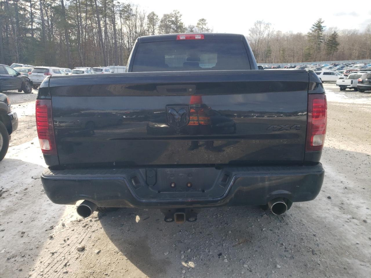 2014 RAM 1500 ST - Image 6