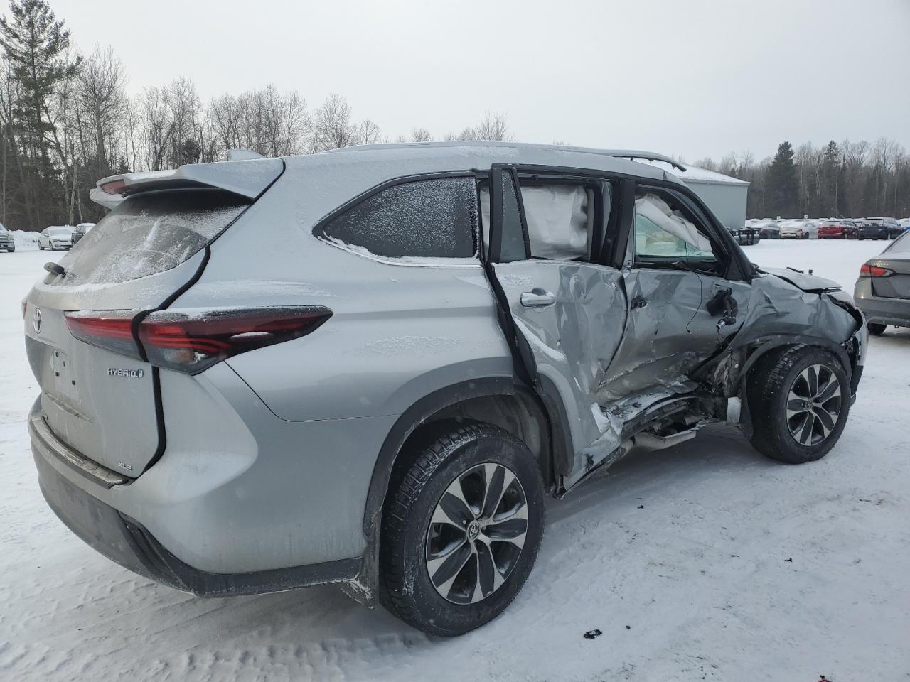 2024 TOYOTA HIGHLANDER - Image 3
