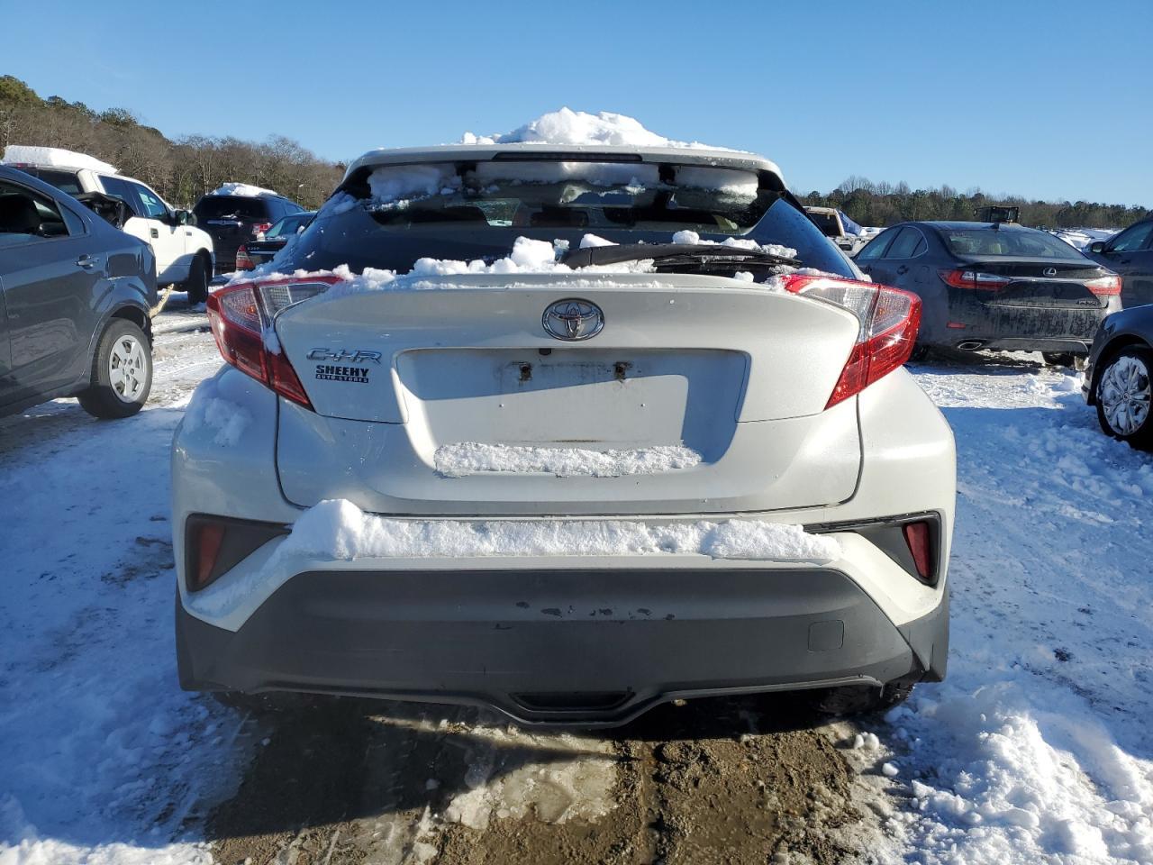 2018 TOYOTA C-HR XLE - Фото 6