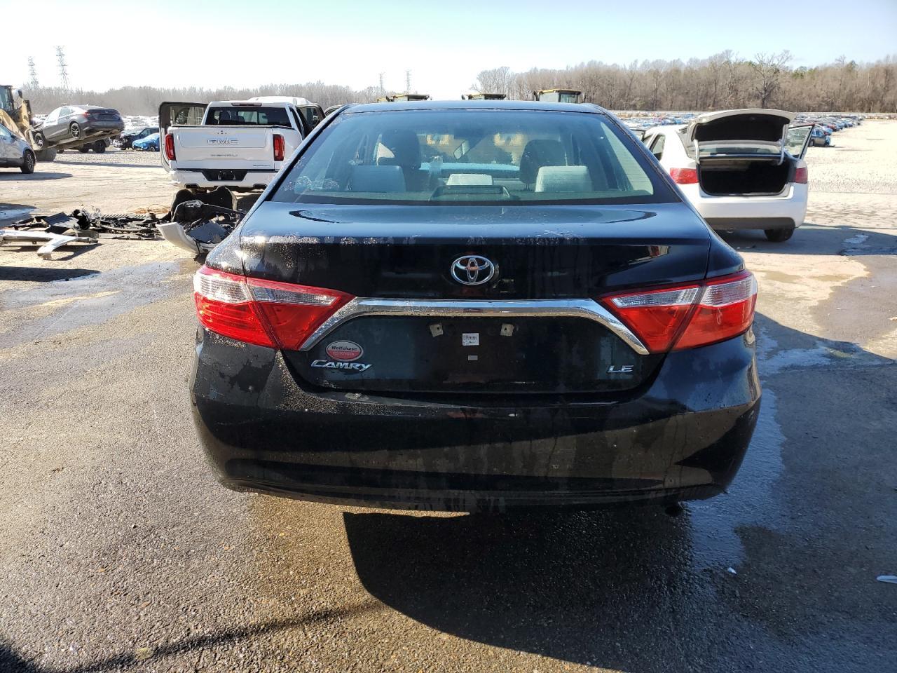 2016 TOYOTA CAMRY LE - Фото 6