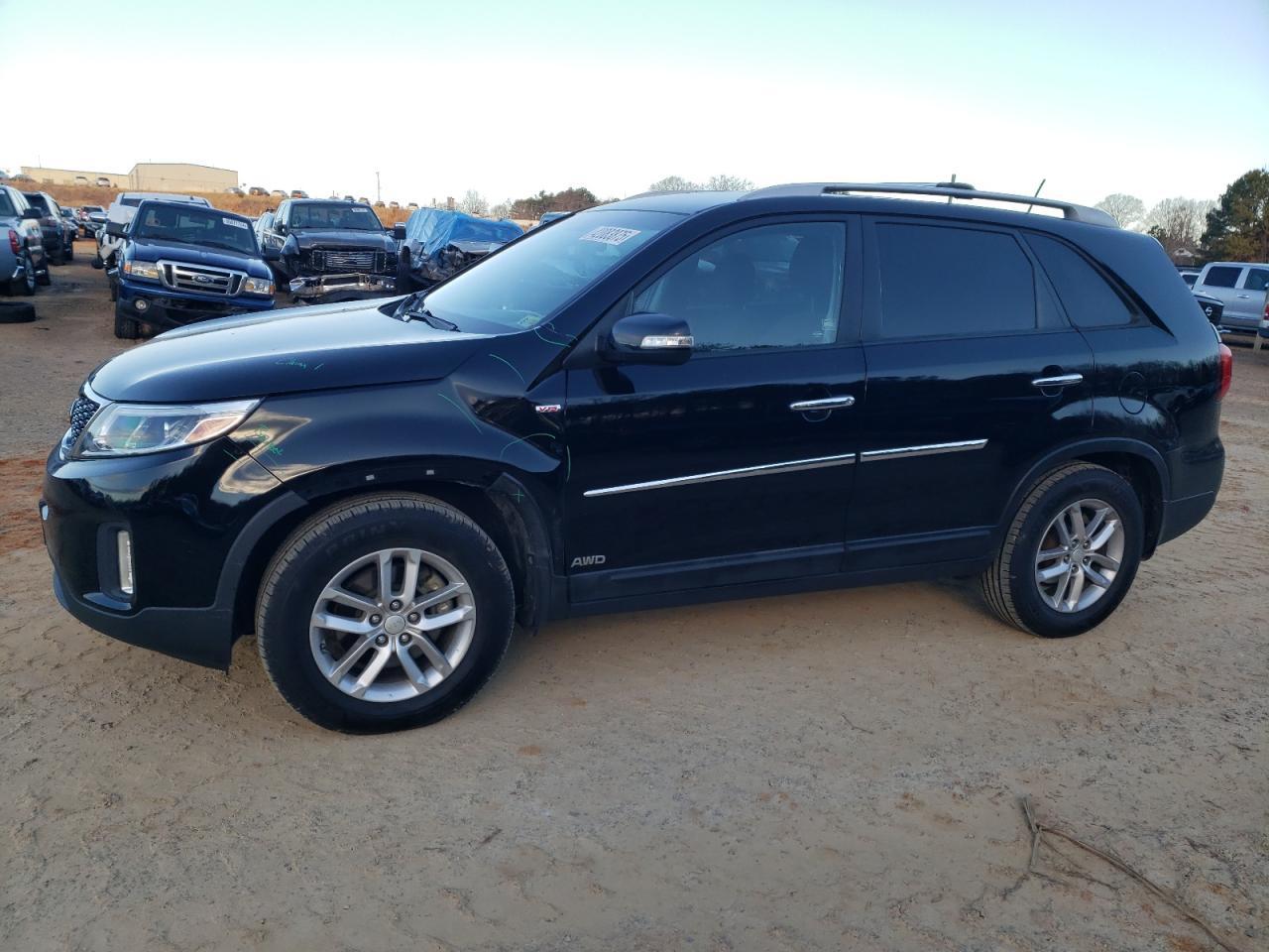 2015 KIA SORENTO LX