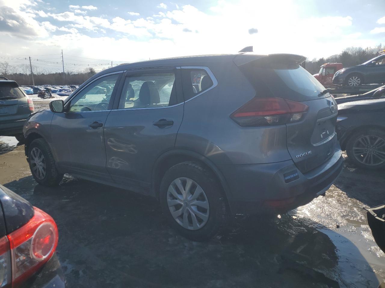 2017 NISSAN ROGUE S - Фото 2