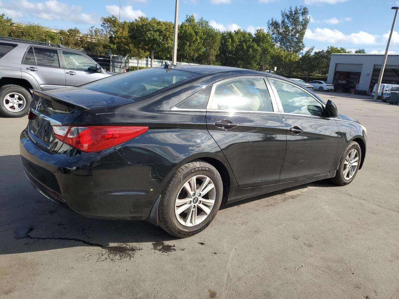 2013 HYUNDAI SONATA GLS - Image 3