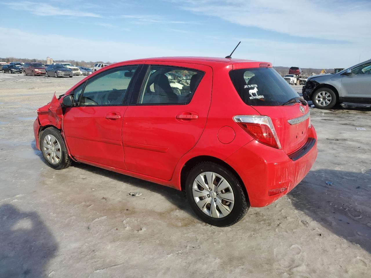 2013 TOYOTA YARIS - Фото 2