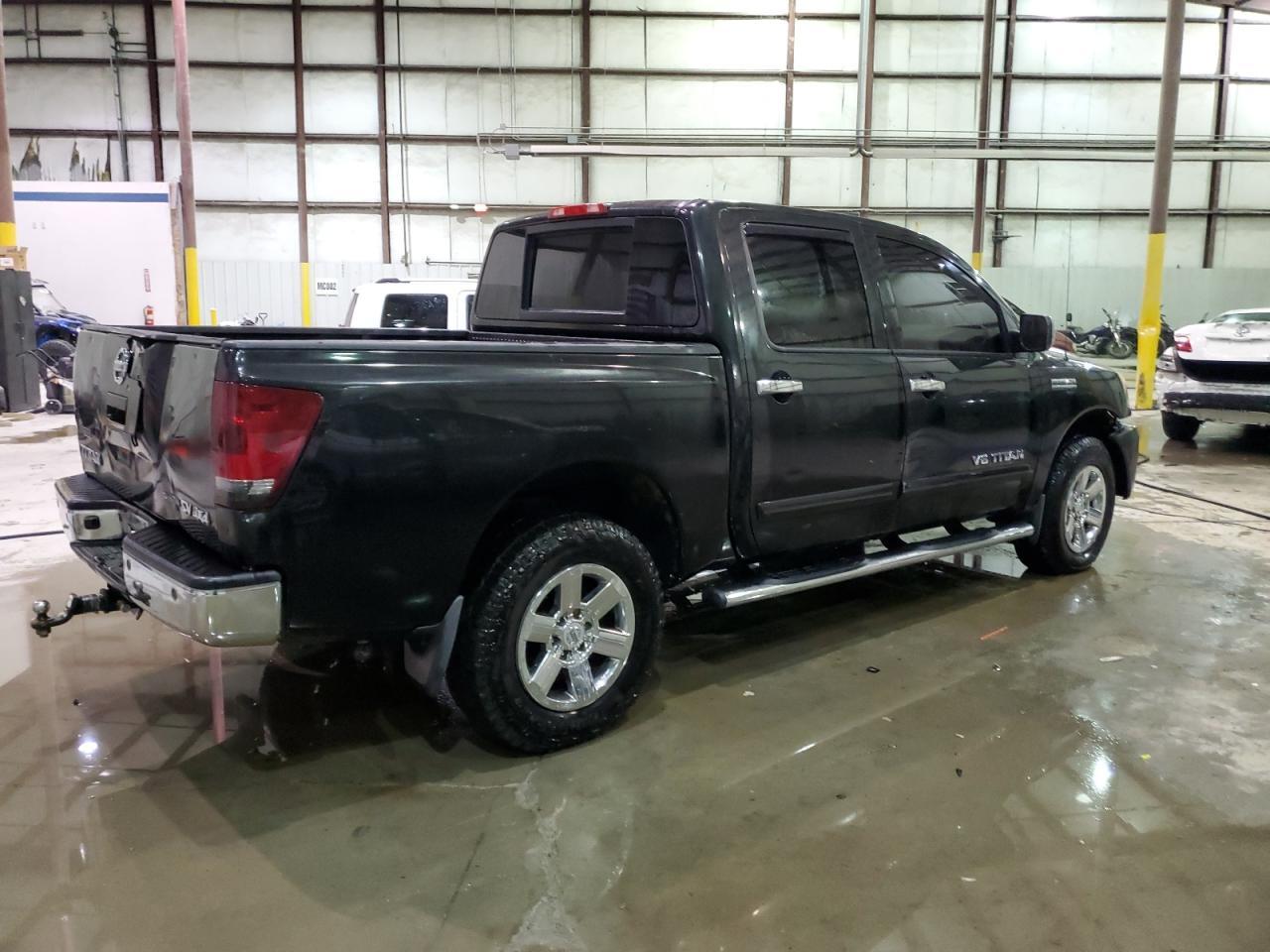 2012 NISSAN TITAN S - Фото 3