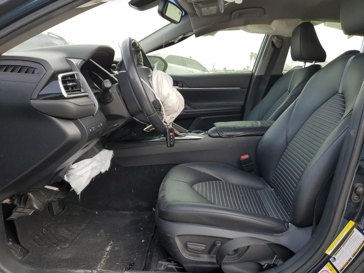 2018 TOYOTA CAMRY L - Фото 7