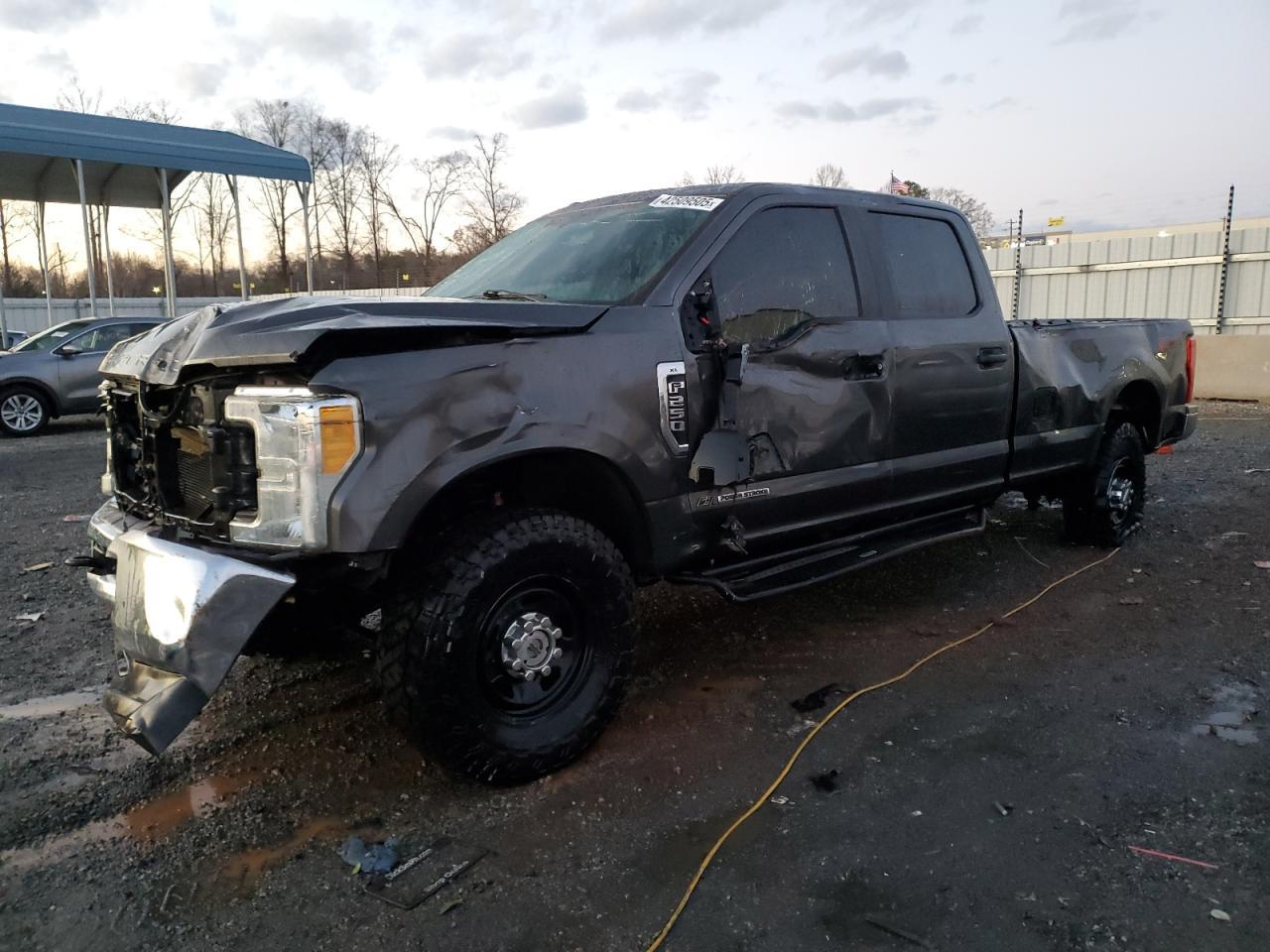 2017 FORD F250 SUPER