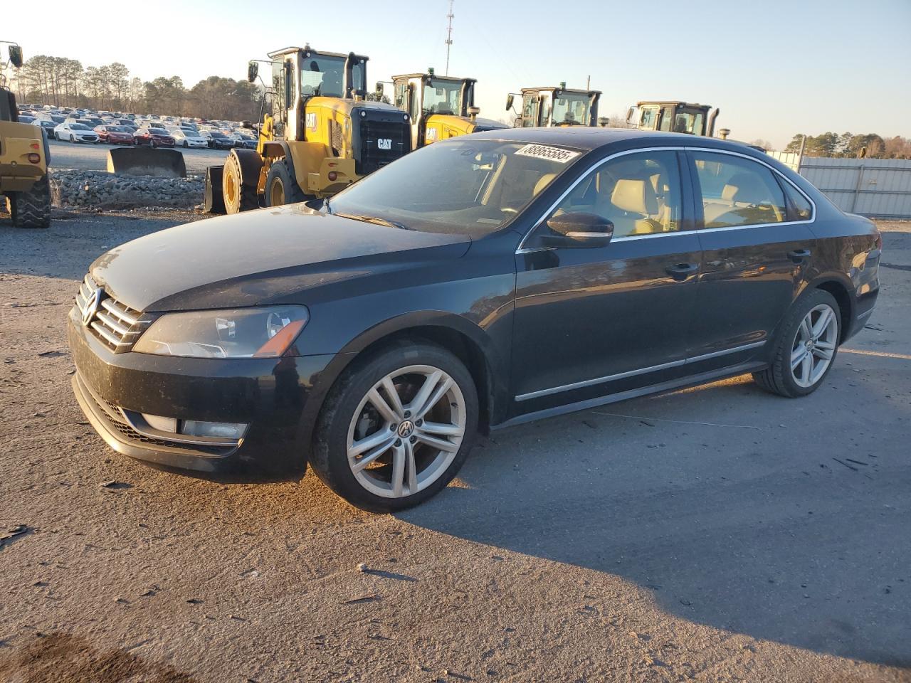 2013 VOLKSWAGEN PASSAT SE