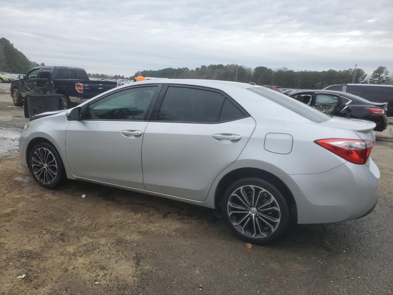 2015 TOYOTA COROLLA L - Фото 2