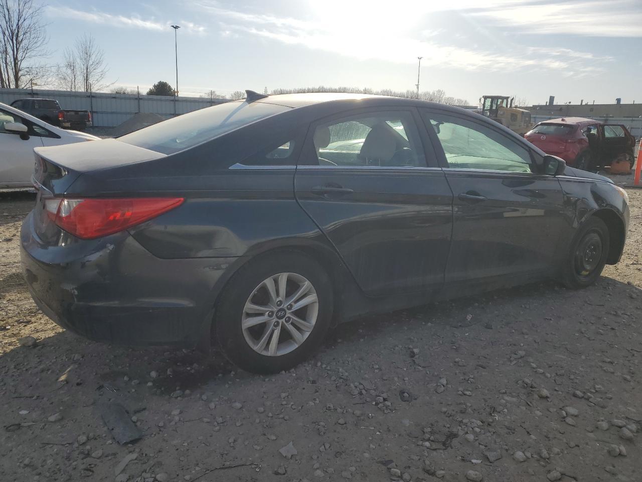 2013 HYUNDAI SONATA GLS - Image 3