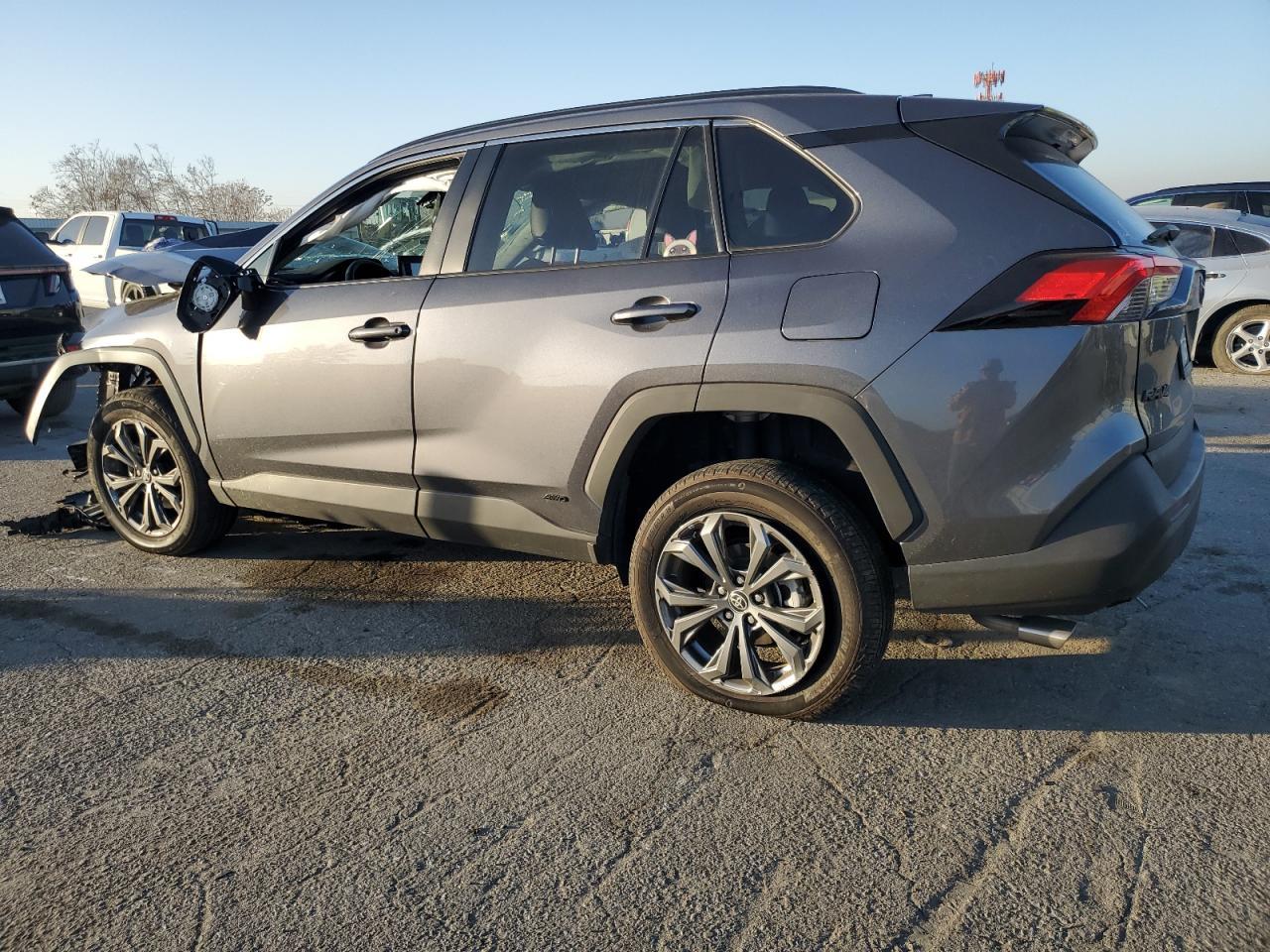 2022 TOYOTA RAV4 XLE P - Image 2