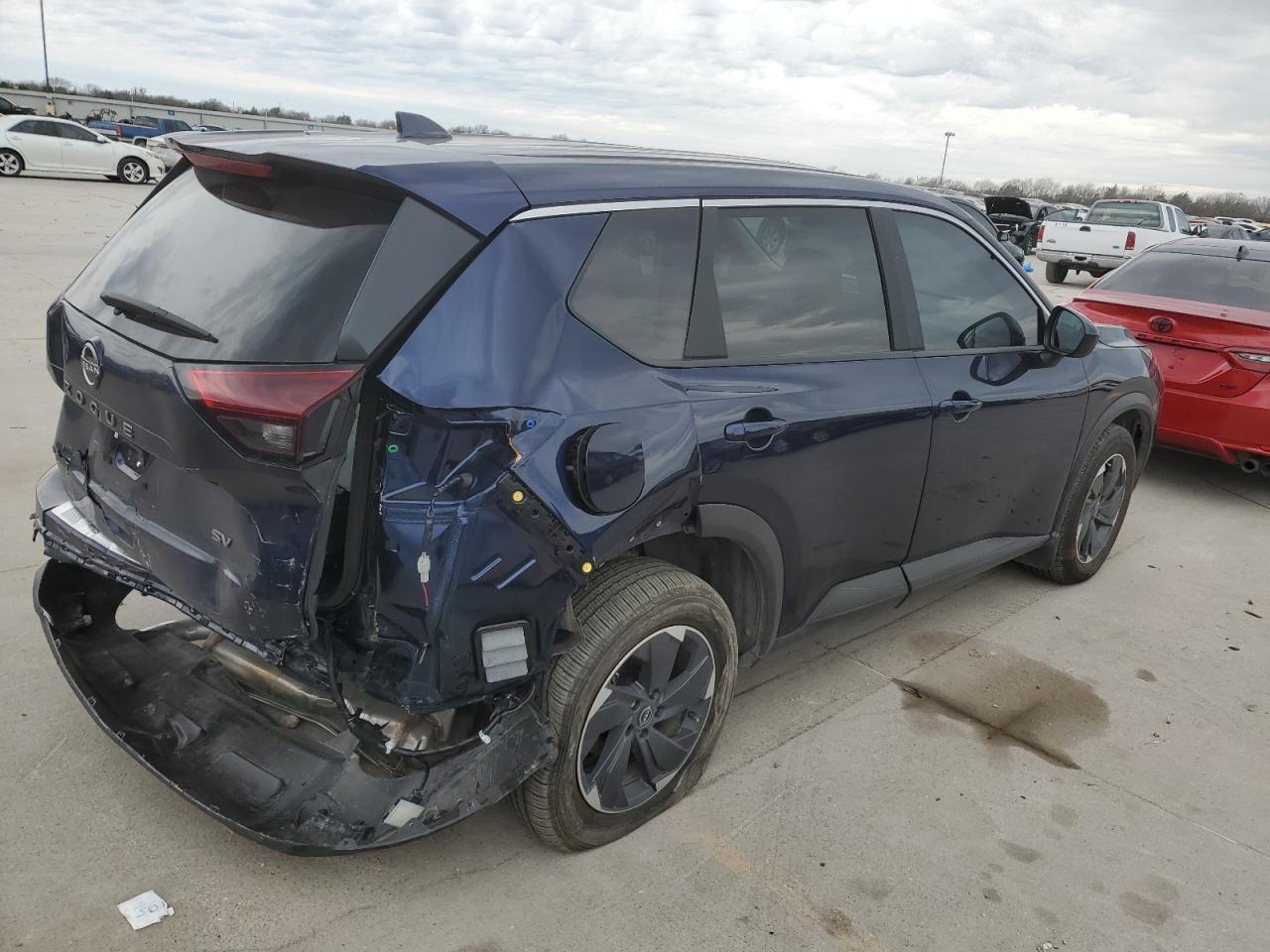 2024 NISSAN ROGUE SV - Image 3