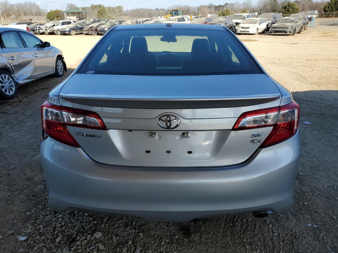 2014 TOYOTA CAMRY L - Фото 6