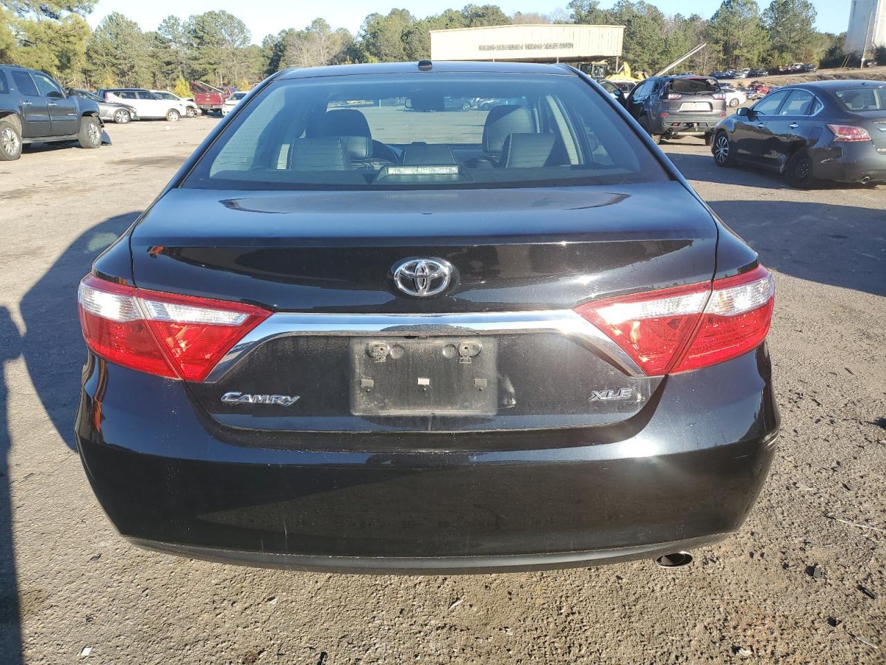 2017 TOYOTA CAMRY LE - Фото 6