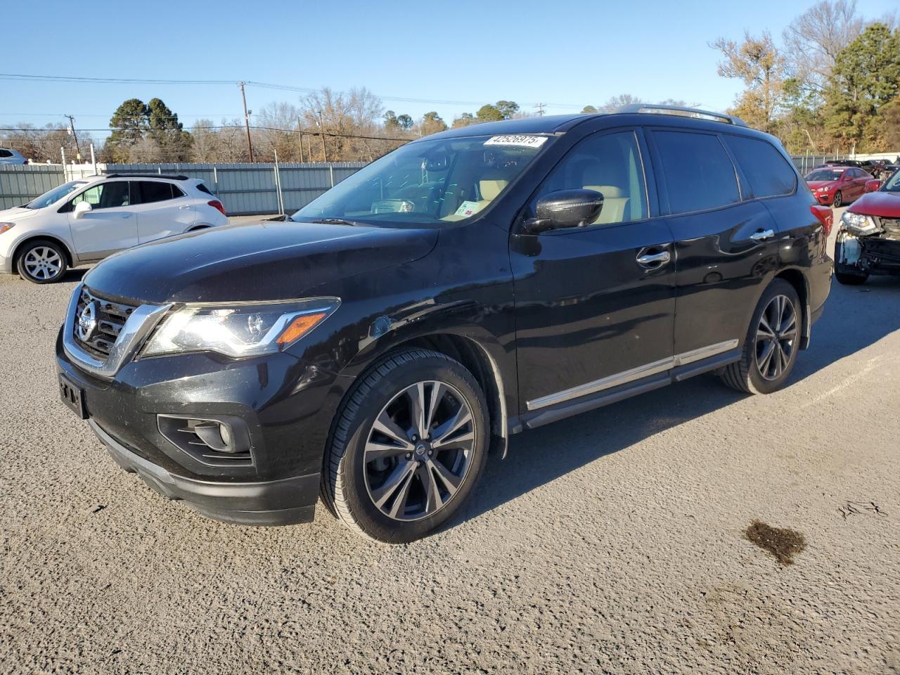 2017 NISSAN PATHFINDER