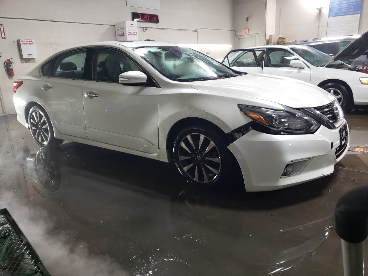 2016 NISSAN ALTIMA 2.5 - Image 4