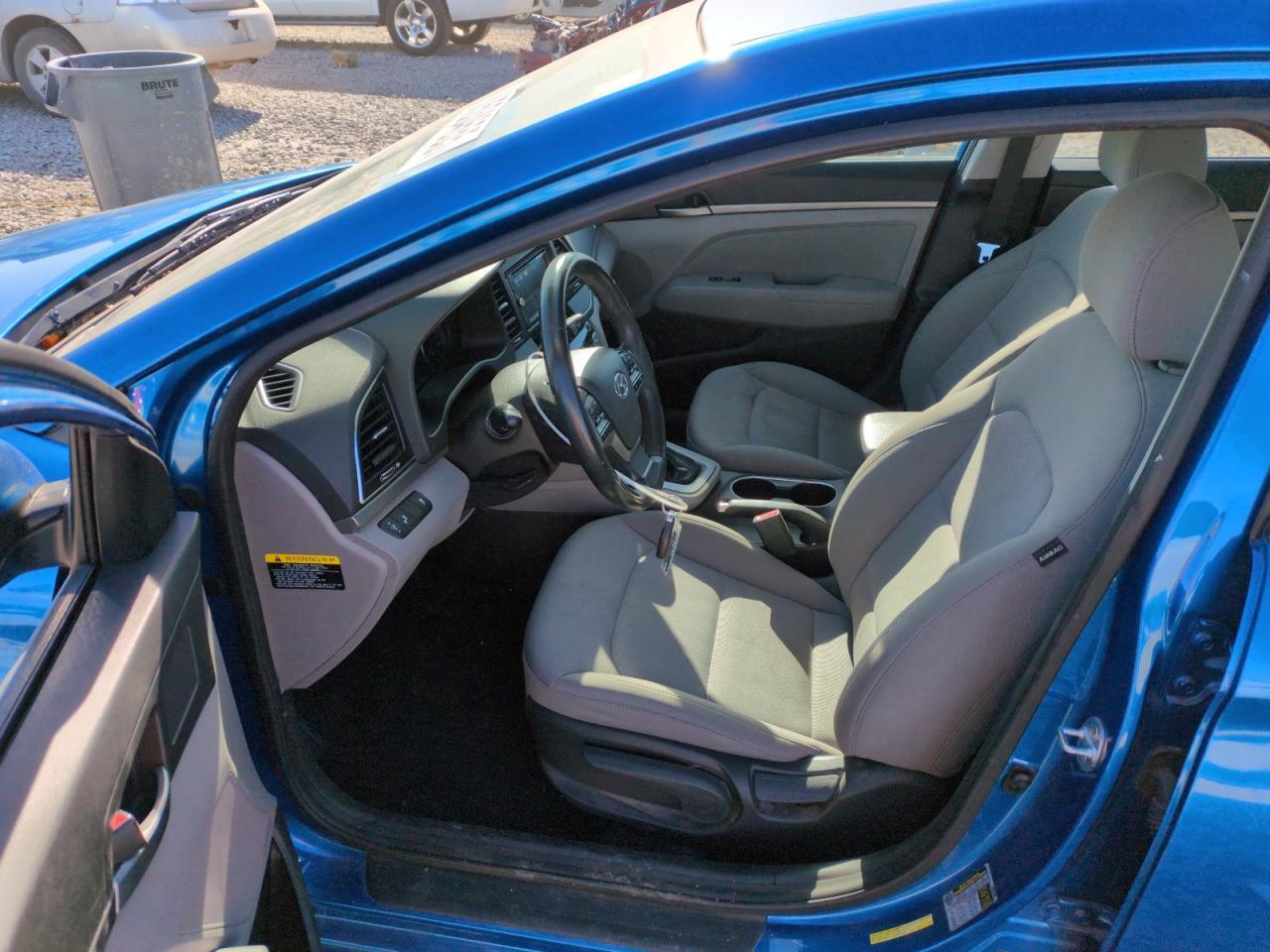2018 HYUNDAI ELANTRA SE - Фото 7