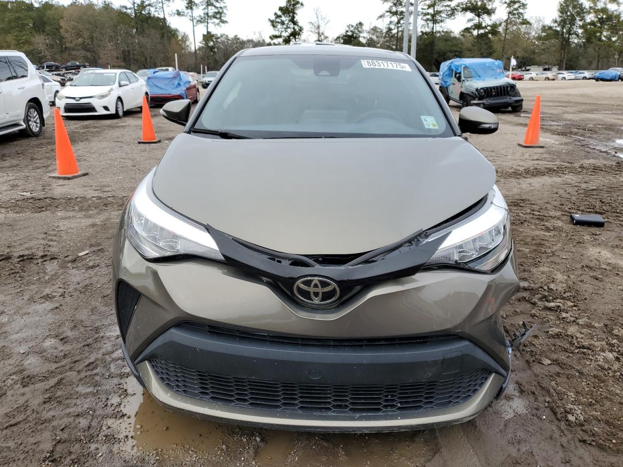 2021 TOYOTA C-HR XLE - Фото 5