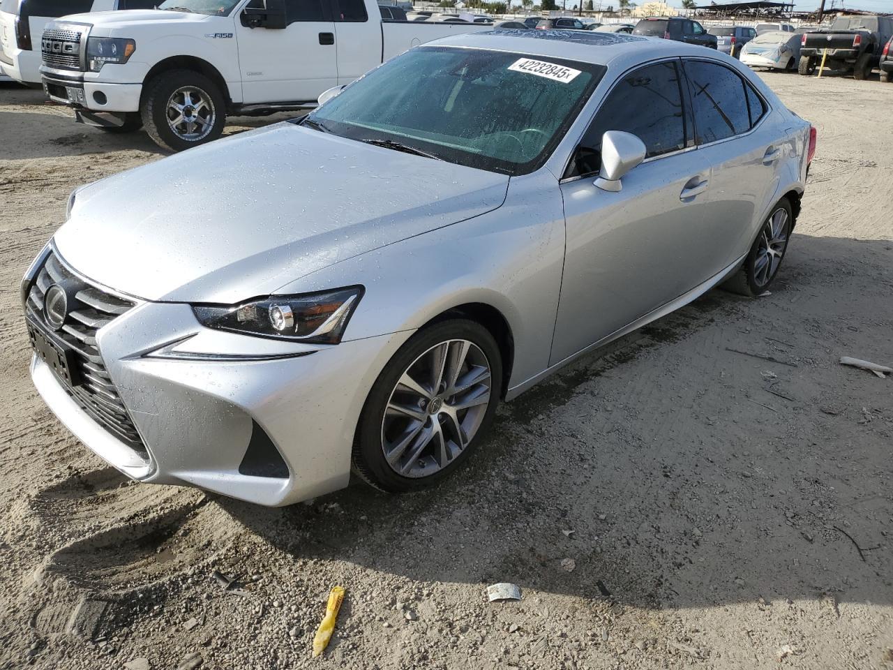 2018 LEXUS IS 300
