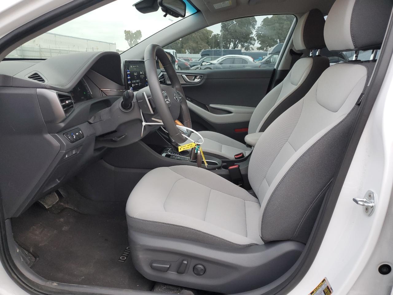 2022 HYUNDAI IONIQ SE - Фото 7