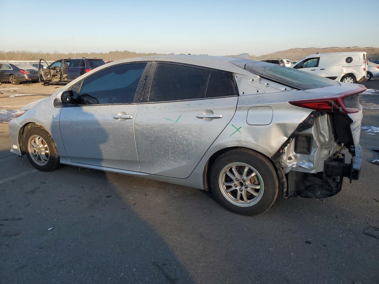 2018 TOYOTA PRIUS PRIM - Image 2
