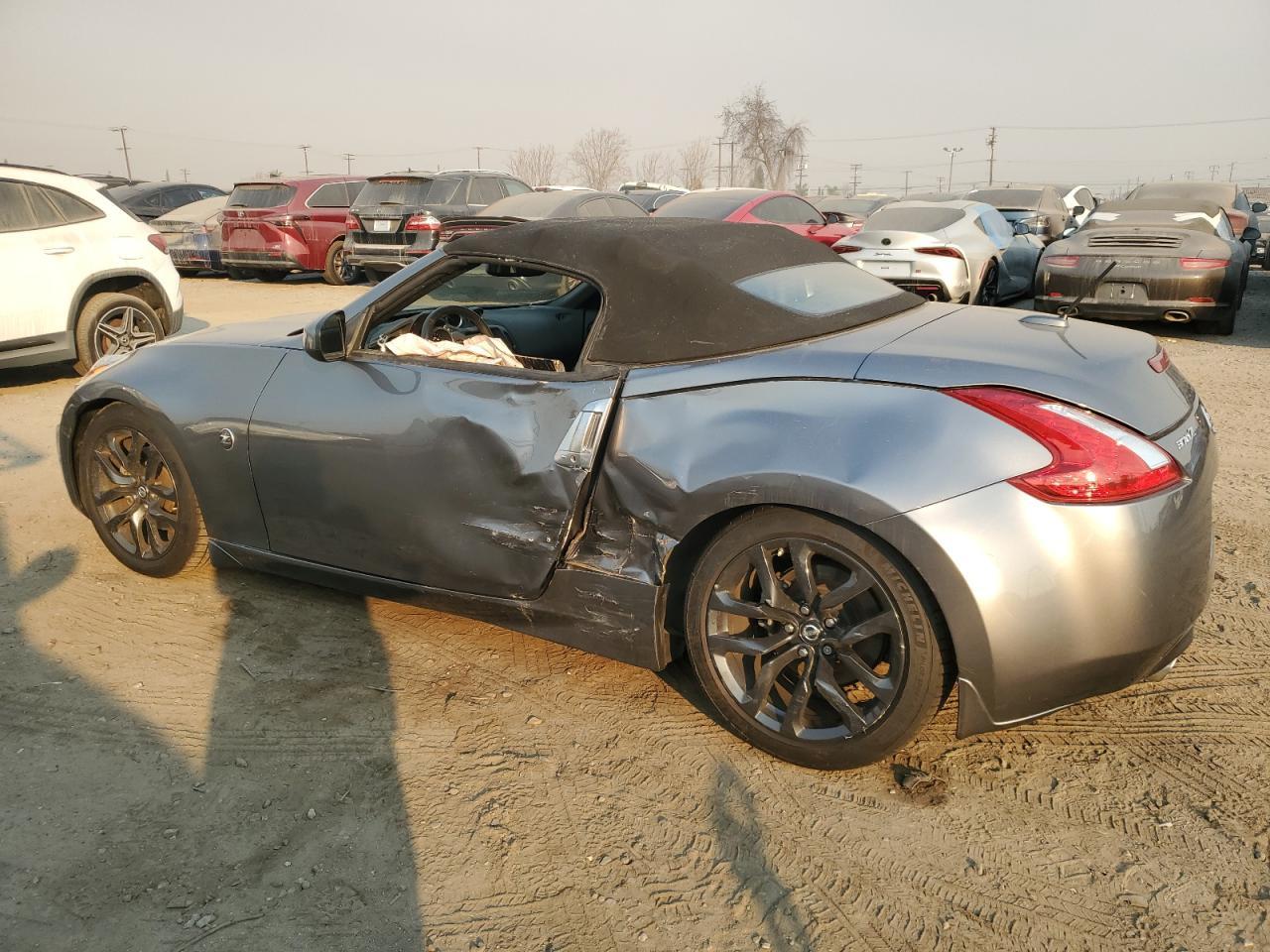 2016 NISSAN 370Z BASE - Фото 2