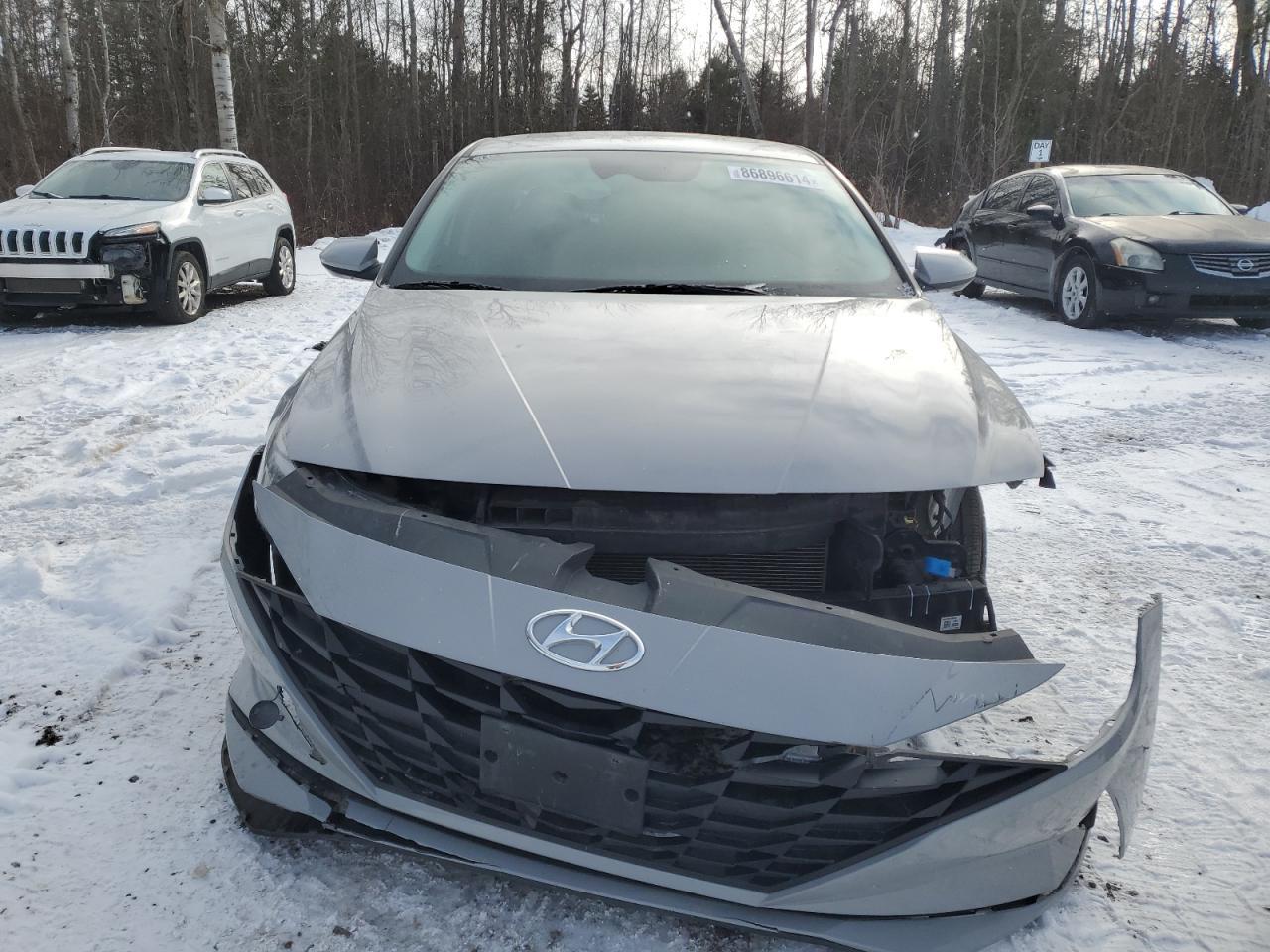 2022 HYUNDAI ELANTRA SE - Image 5