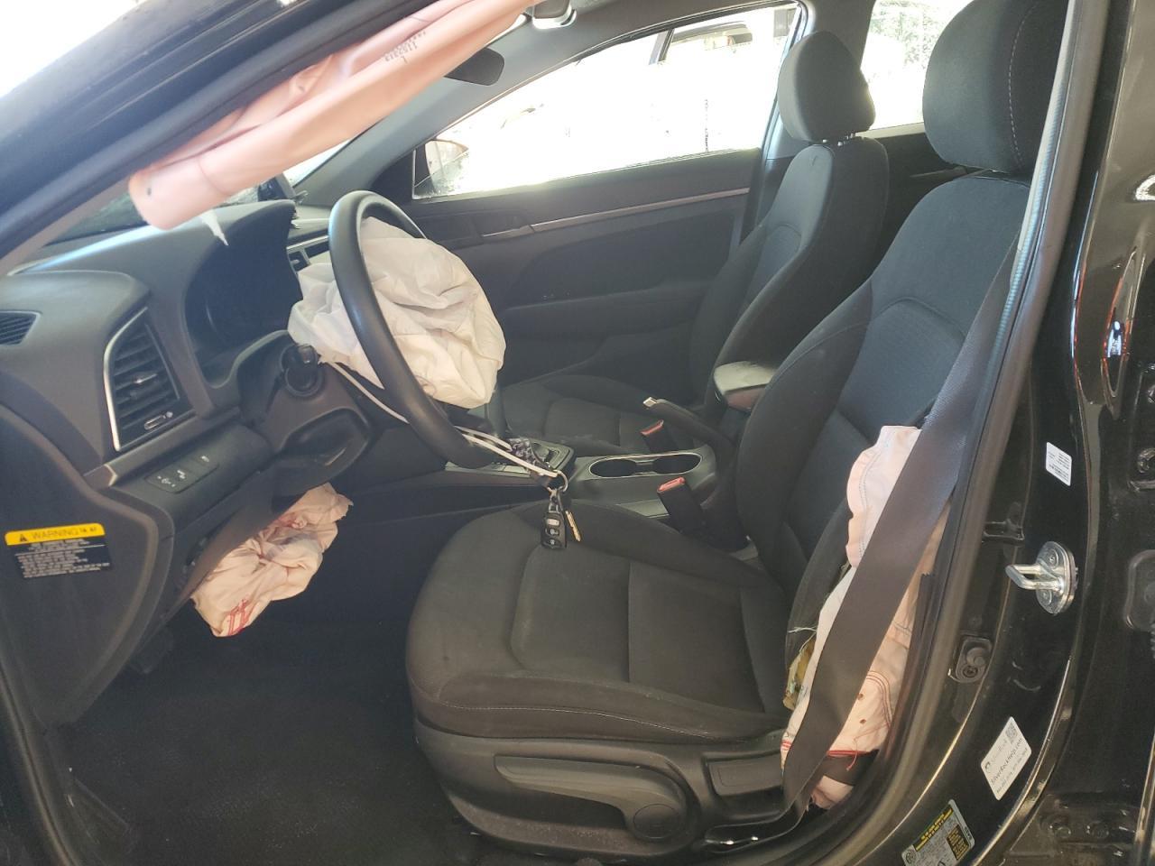 2018 HYUNDAI ELANTRA SE - Image 7