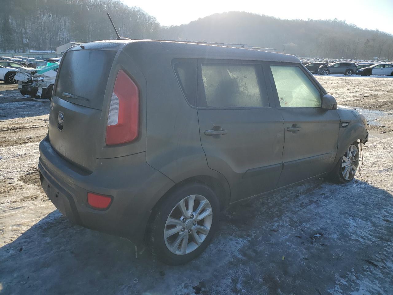 2013 KIA SOUL - Image 3