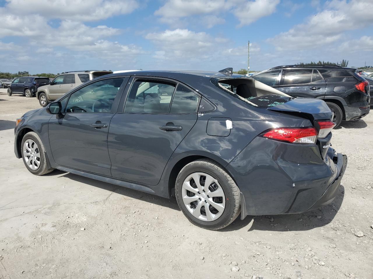 2025 TOYOTA COROLLA LE - Фото 2