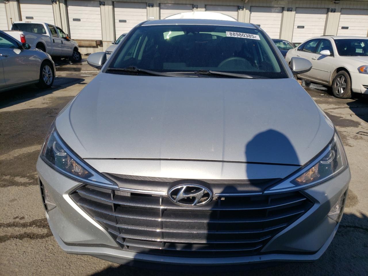 2019 HYUNDAI ELANTRA SE - Фото 5
