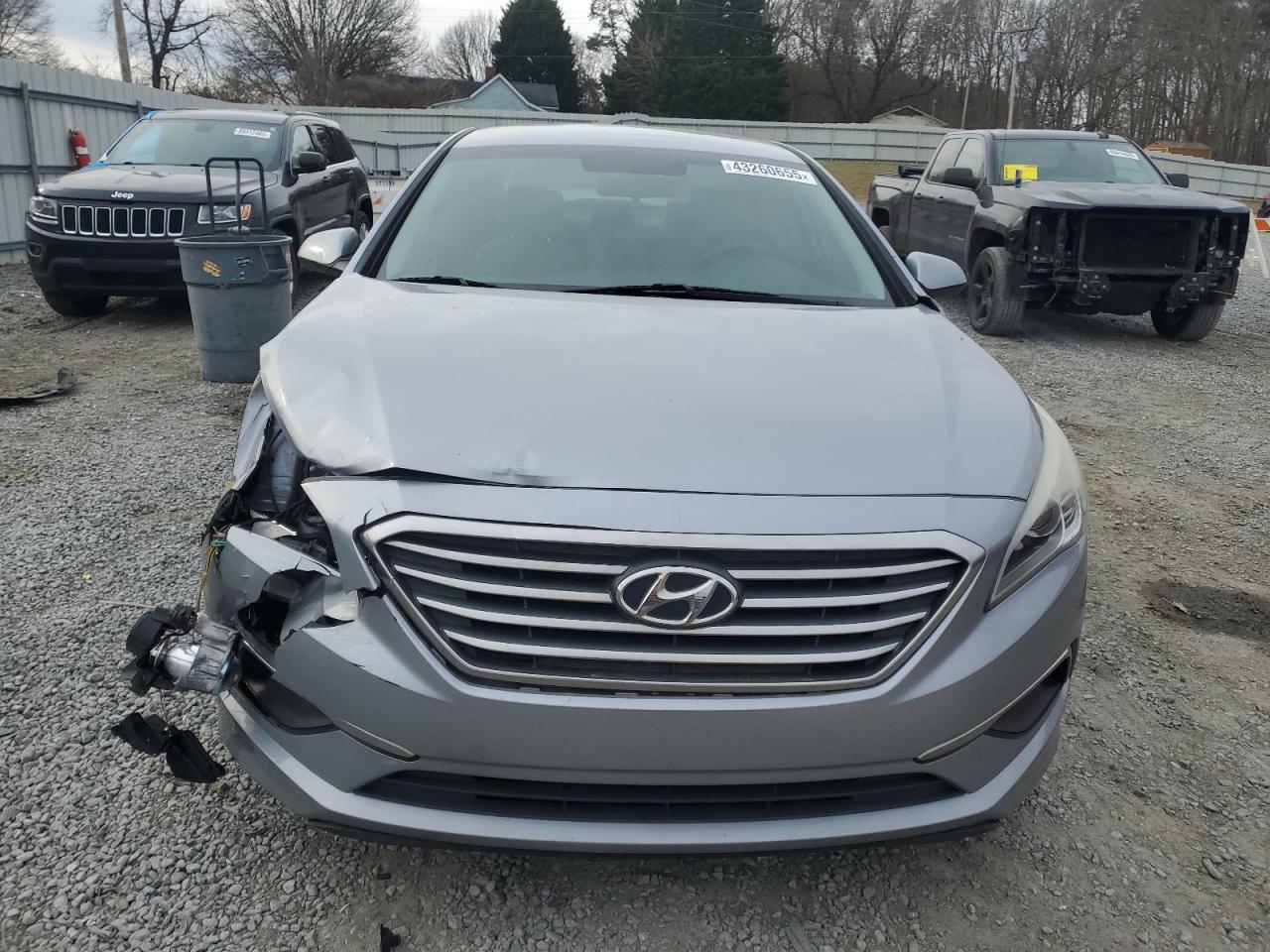 2017 HYUNDAI SONATA SE - Image 5