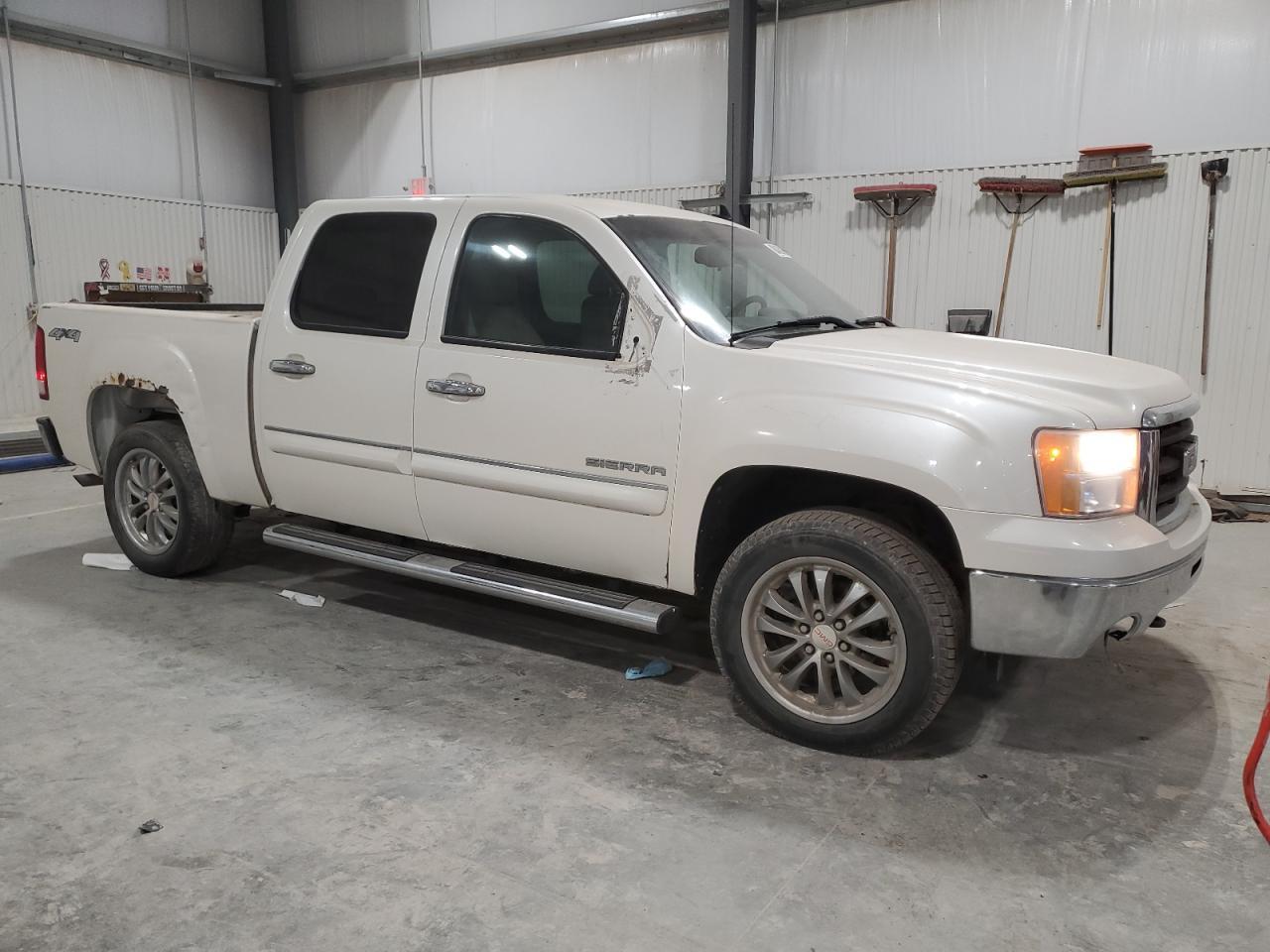 2011 GMC SIERRA K15 - Image 4