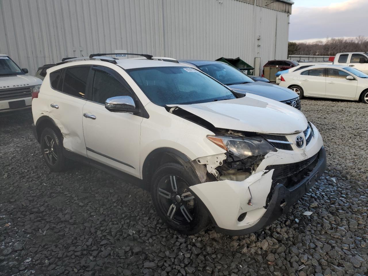 2015 TOYOTA RAV4 LE - Фото 4