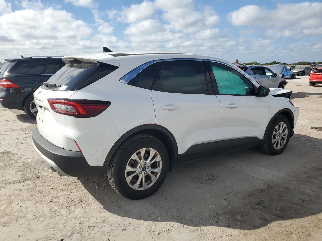 2023 FORD ESCAPE ACT - Image 3