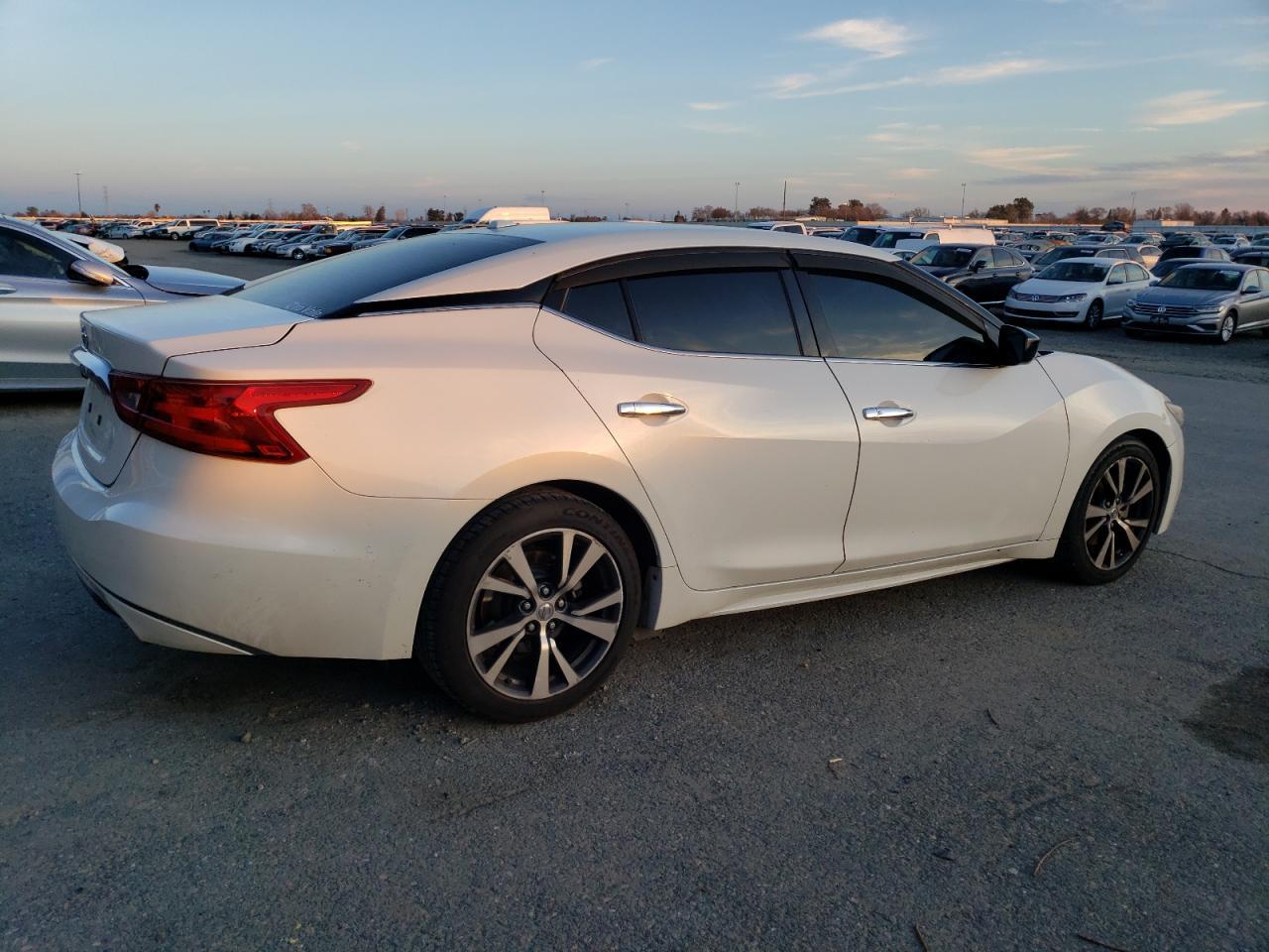 2017 NISSAN MAXIMA 3.5 - Фото 3