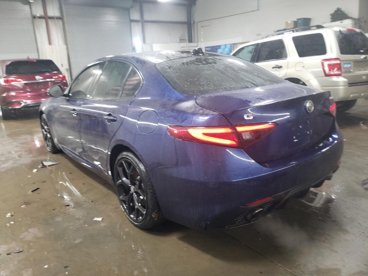 2017 ALFA ROMEO GIULIA TI - Фото 2