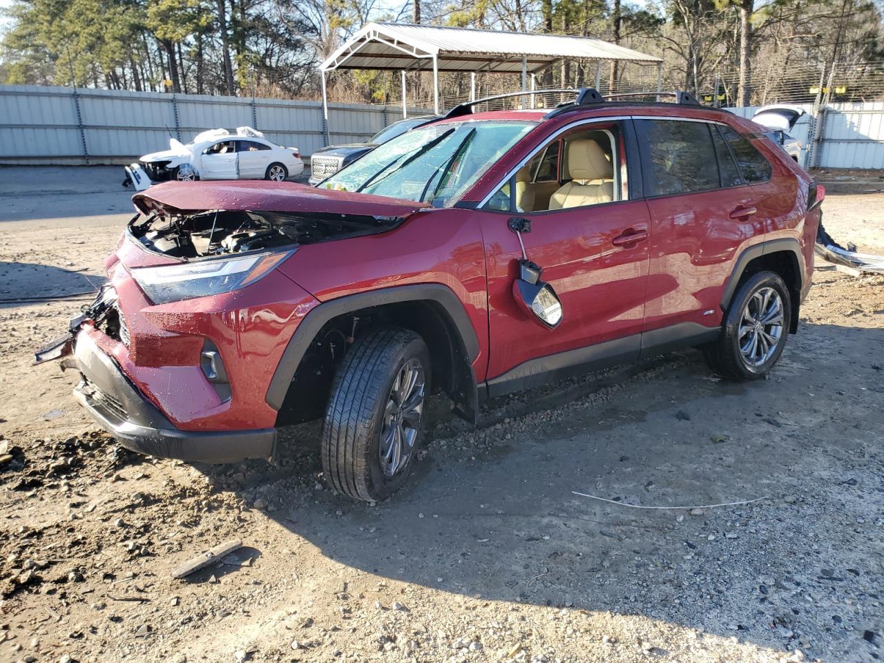 2022 TOYOTA RAV4 XLE P